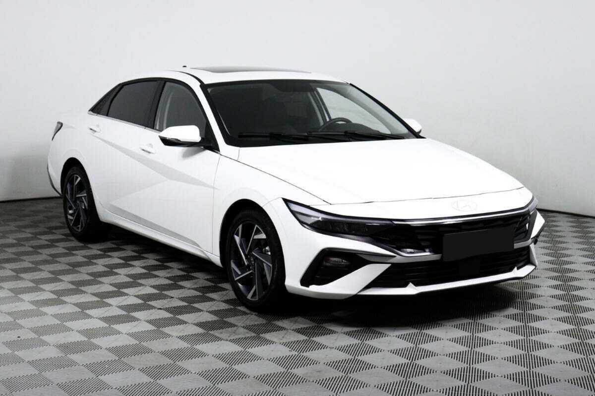 Купить Hyundai Elantra, 2023, 12 959 км, фото №3