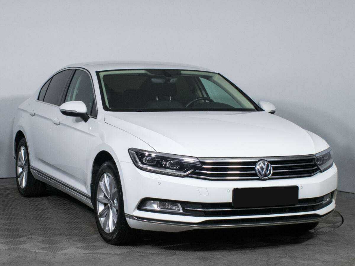 Купить Volkswagen Passat, 2017, 106 700 км, фото №3