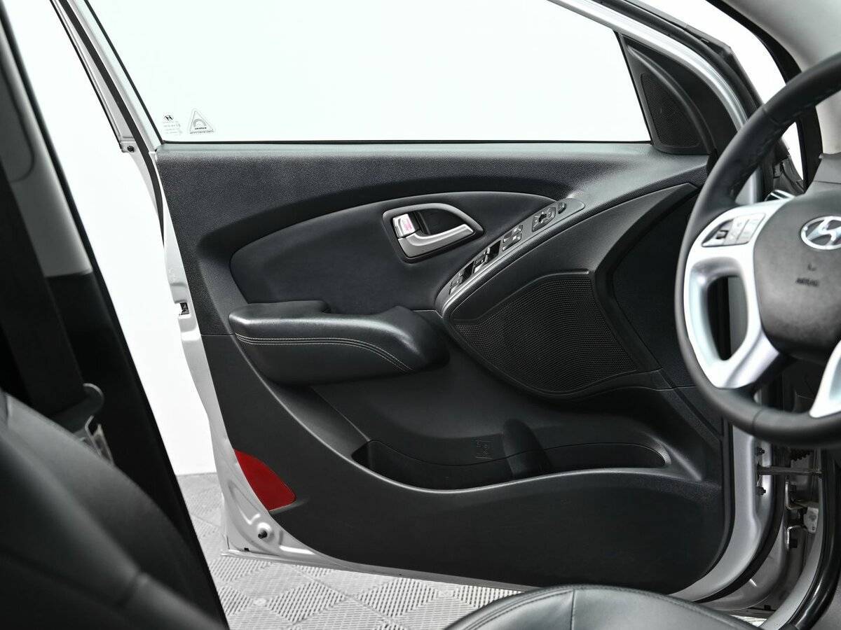 Купить Hyundai ix35, 2012, 162 500 км, фото №6