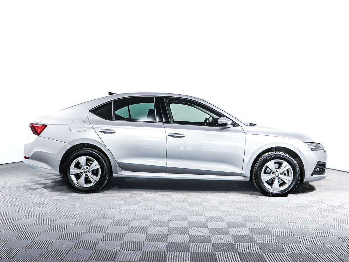 Купить Skoda Octavia, 2020, 13 800 км, фото №4