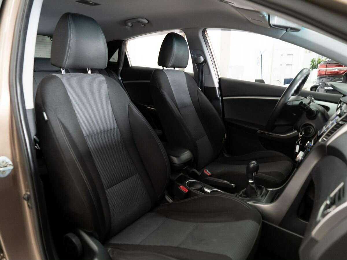 Купить Hyundai i30, 2013, 220 000 км, фото №9