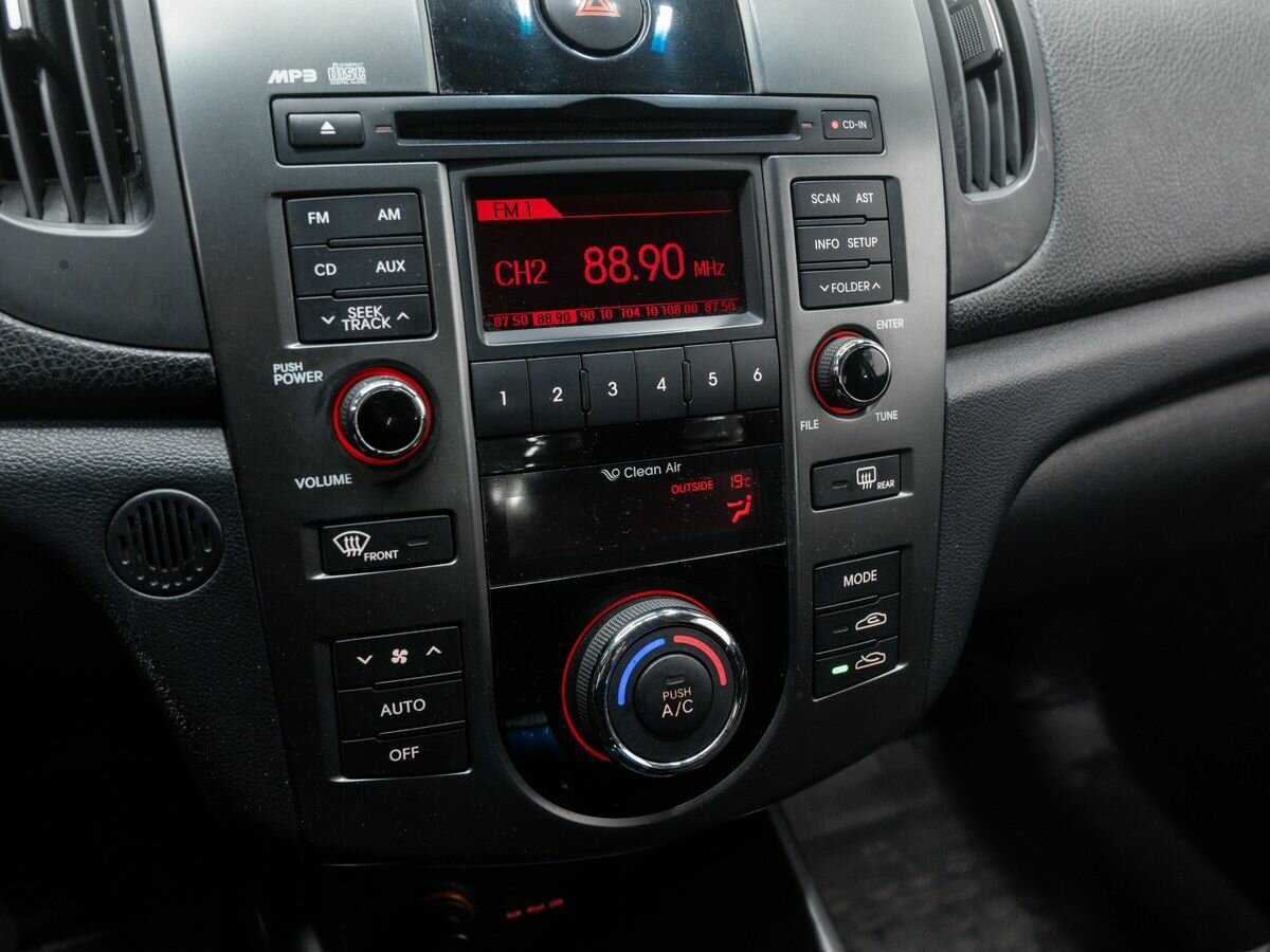 Купить Kia Cerato 6-speed, 2012, 341 000 км, фото №18
