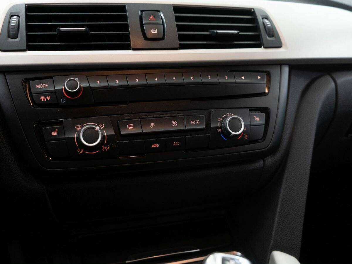 Купить BMW 3 серии 320i, 2014, 217 000 км, фото №11