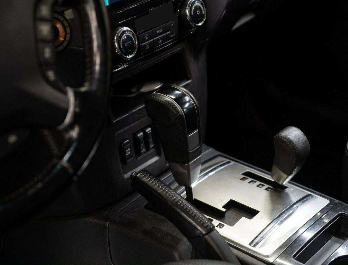 Купить Mitsubishi Pajero, 2014, 177 000 км, фото №10