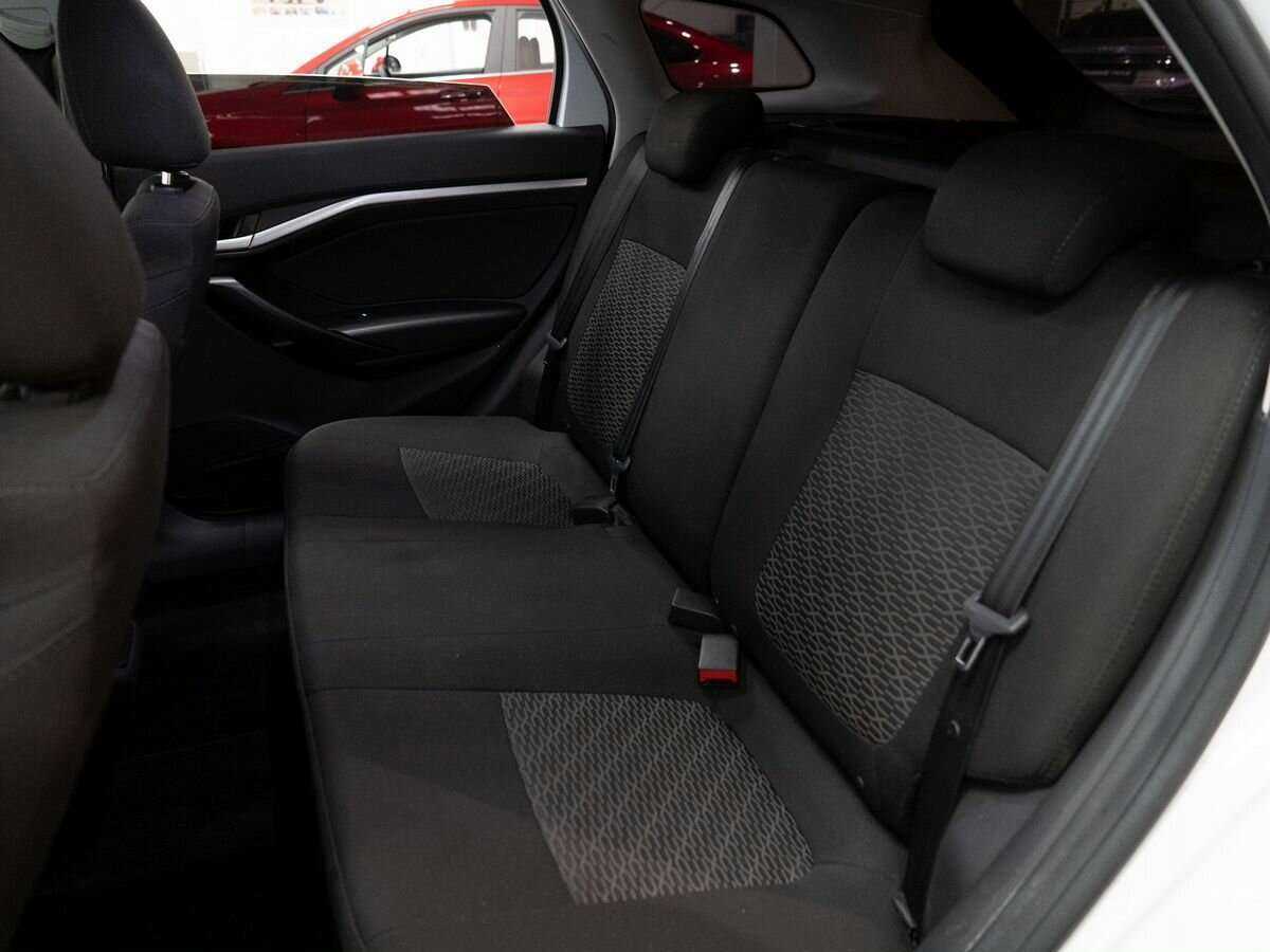 Купить Lada (ВАЗ) Vesta SW, 2019, 105 000 км, фото №7