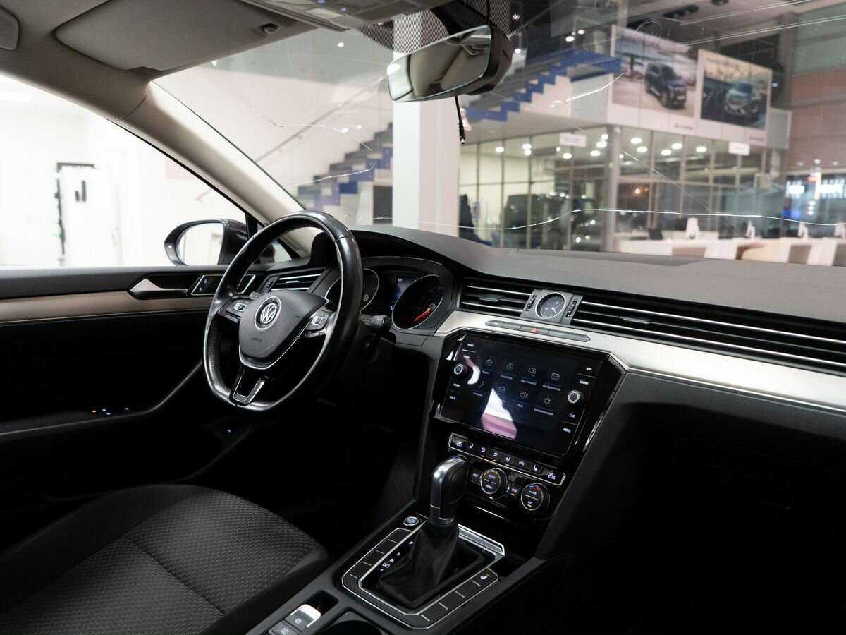 Купить Volkswagen Passat DSG6, 2017, 161 748 км, фото №19