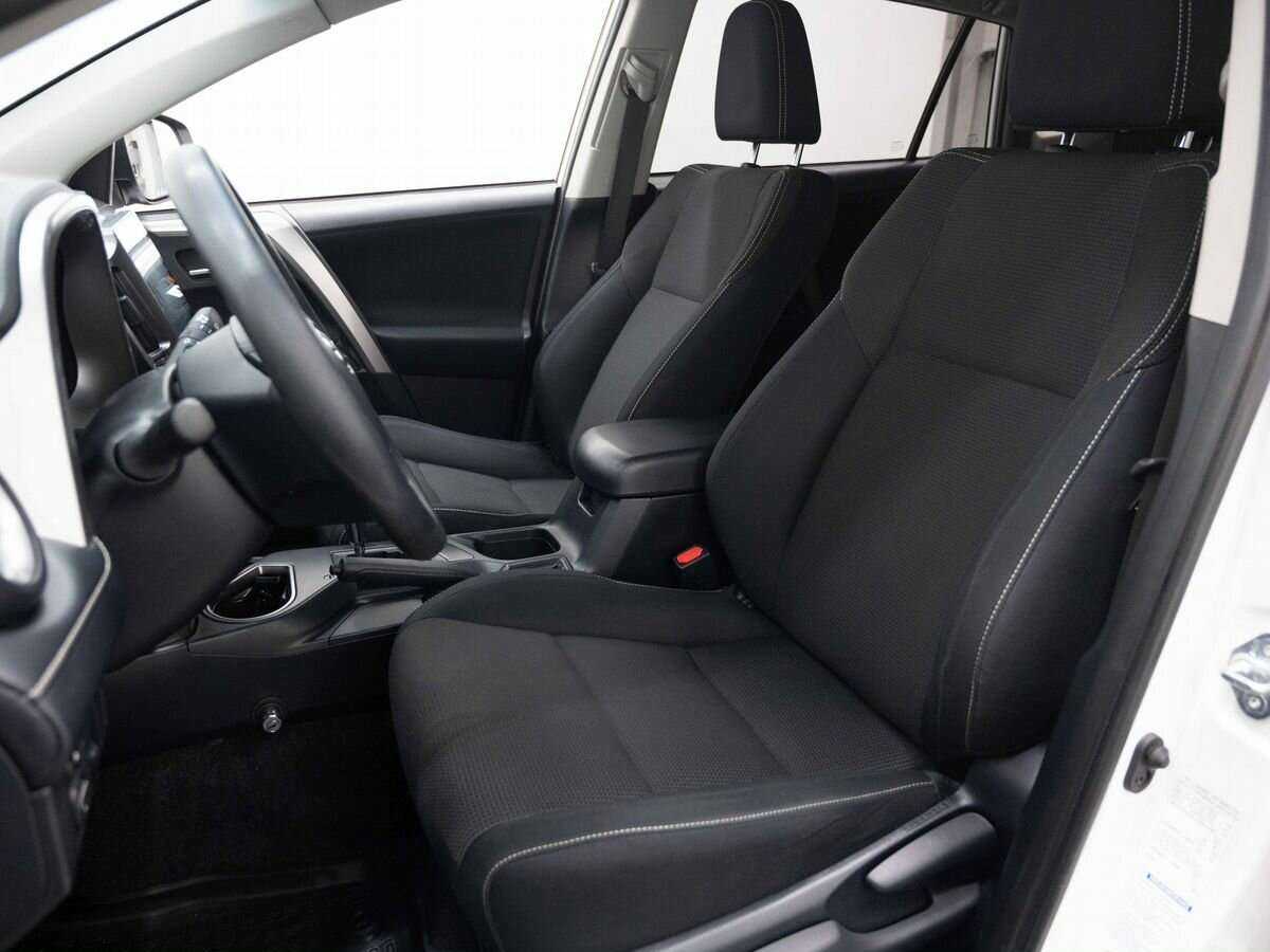 Купить Toyota RAV4, 2017, 67 000 км, фото №11