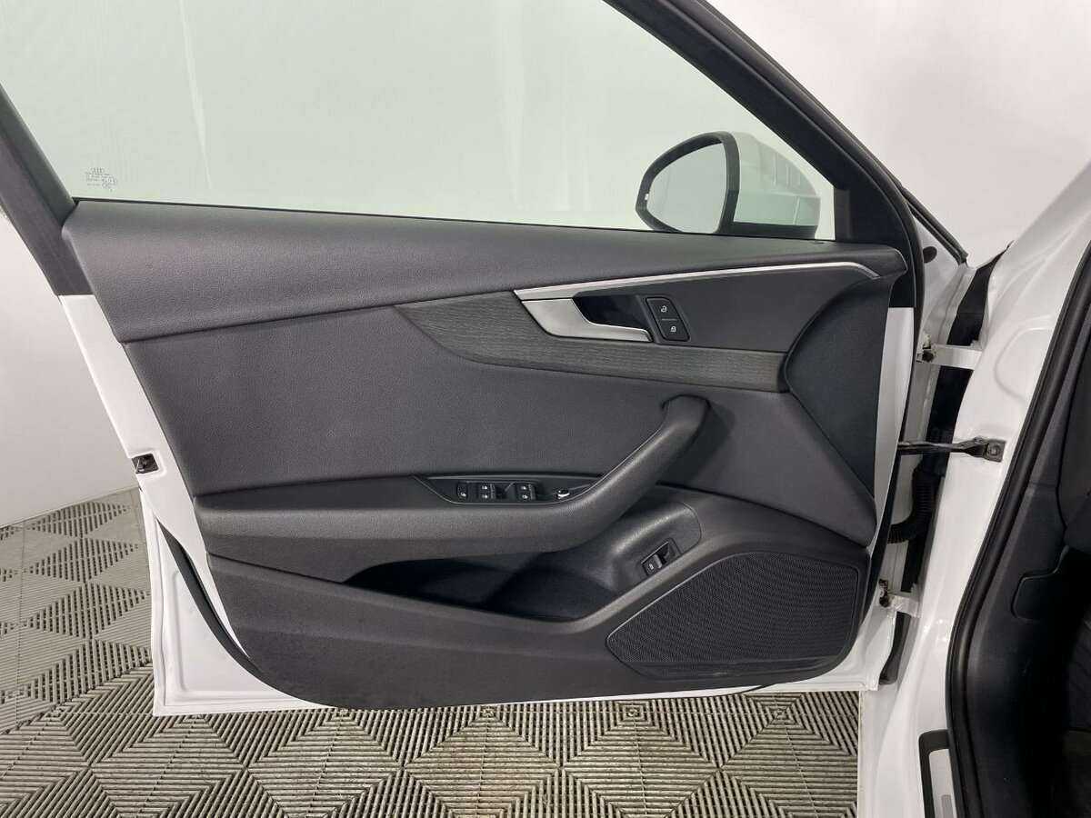 Купить Audi A4, 2018, 237 000 км, фото №8