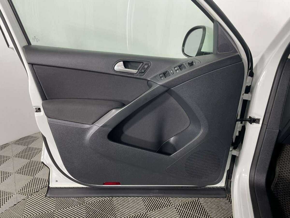 Купить Volkswagen Tiguan, 2014, 219 405 км, фото №6