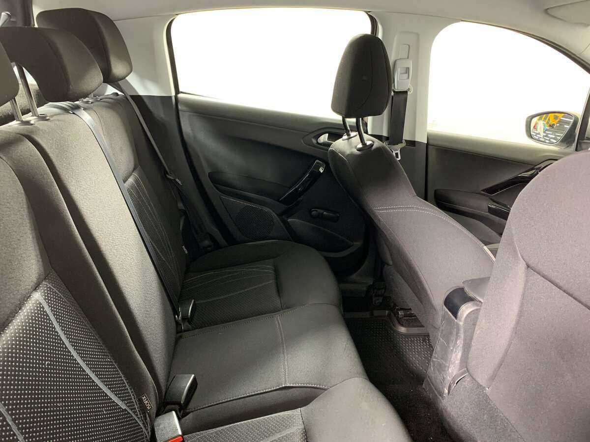 Купить Peugeot 208, 2013, 146 165 км, фото №15