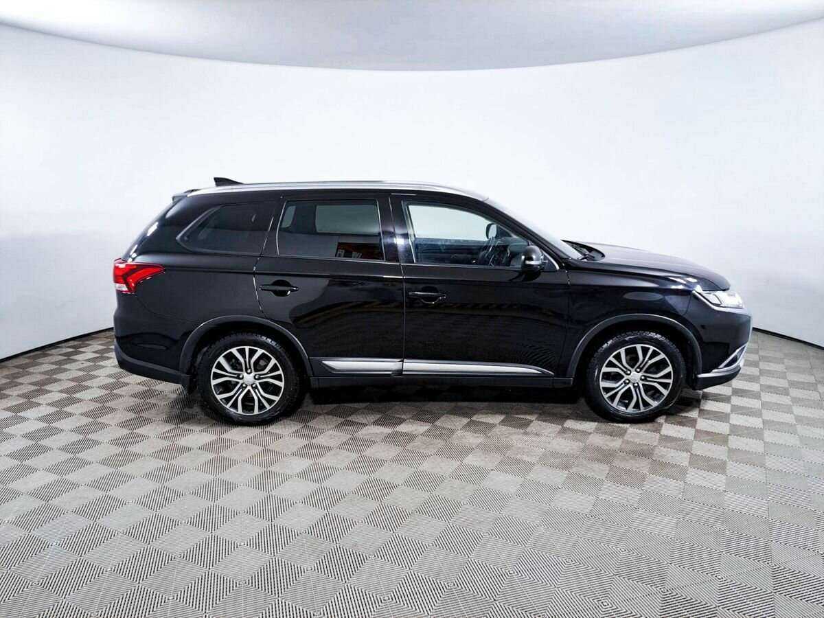 Купить Mitsubishi Outlander, 2017, 88 421 км, фото №4