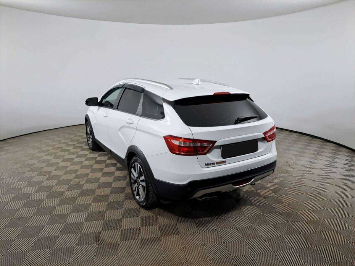 Купить Lada (ВАЗ) Vesta SW Cross, 2018, 98 000 км, фото №7