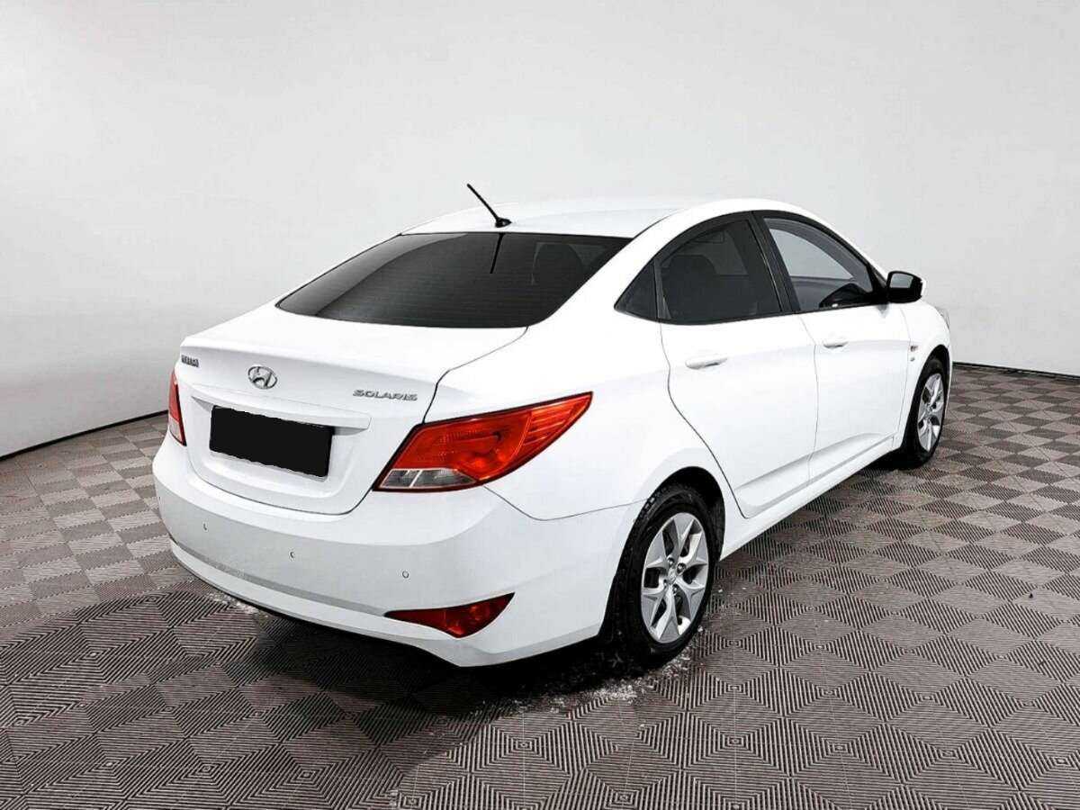 Купить Hyundai Solaris, 2015, 86 340 км, фото №4