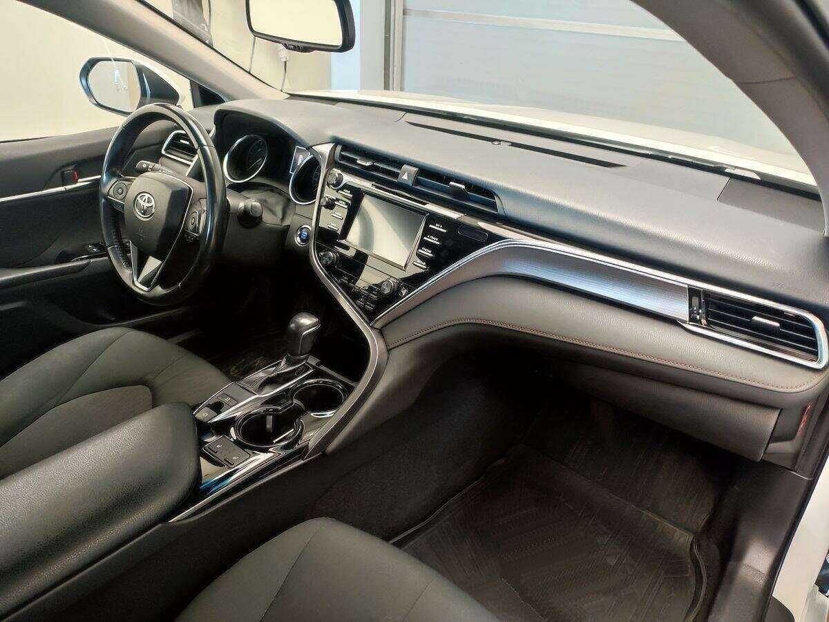 Купить Toyota Camry, 2018, 68 281 км, фото №7