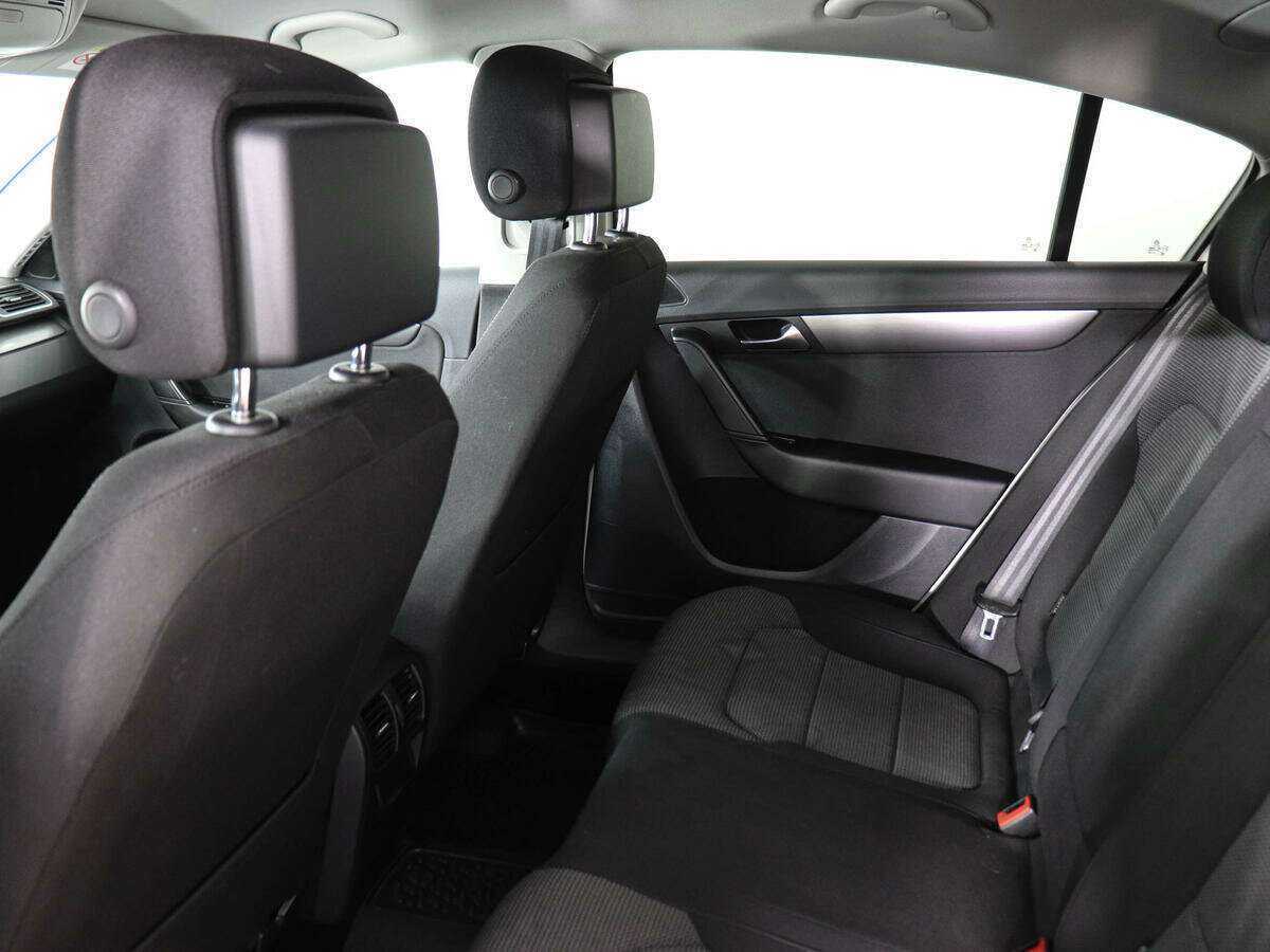 Купить Volkswagen Passat, 2013, 121 557 км, фото №12