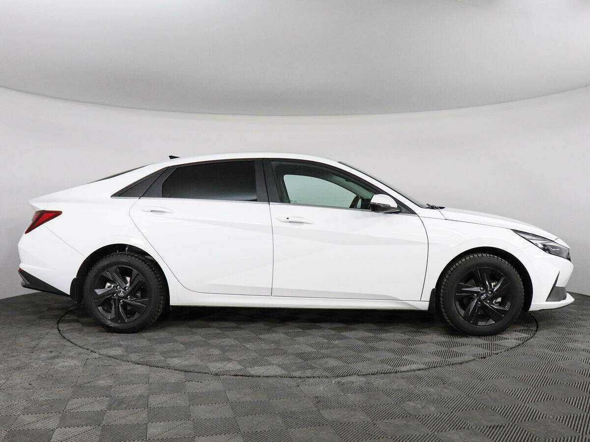 Купить Hyundai Elantra, 2021, 46 001 км, фото №4