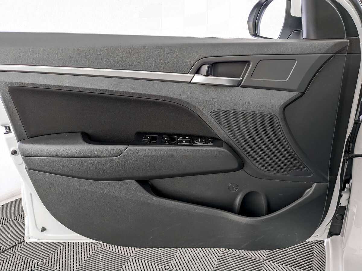 Купить Hyundai Elantra, 2020, 47 171 км, фото №15