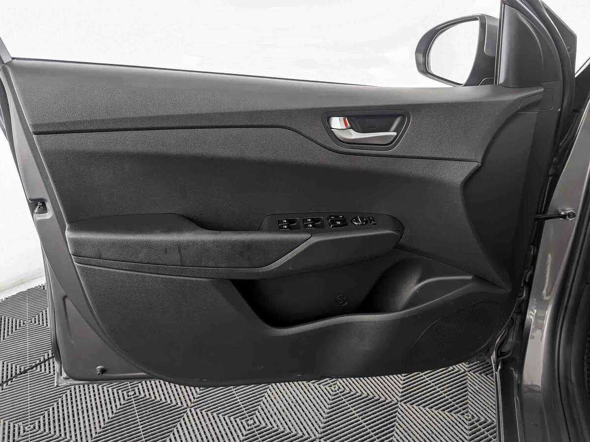 Купить Hyundai Solaris, 2021, 56 635 км, фото №15