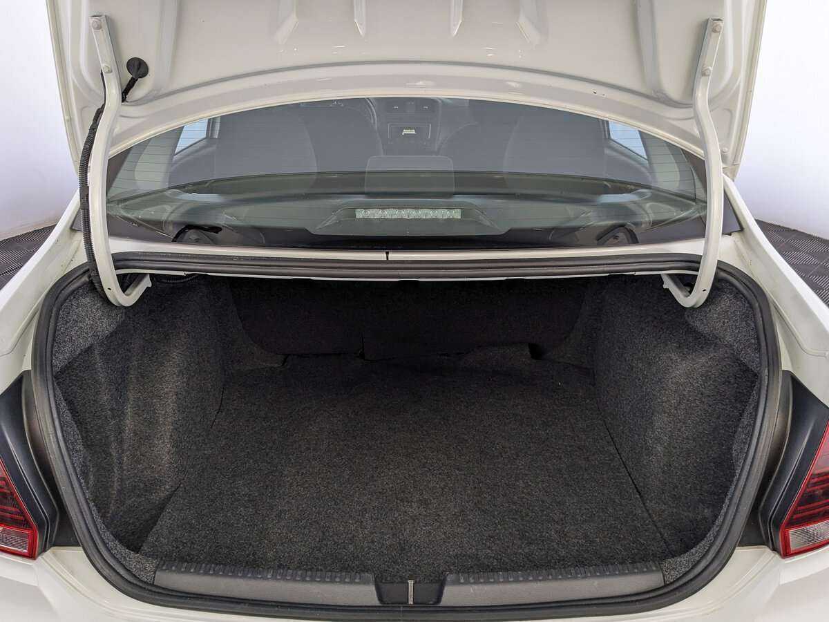 Купить Volkswagen Polo, 2018, 104 329 км, фото №10