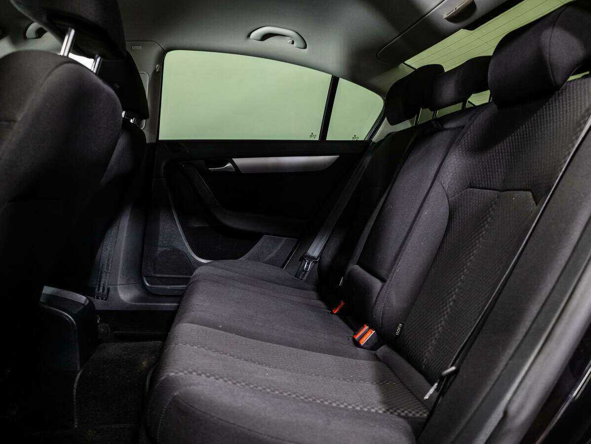 Купить Volkswagen Passat, 2013, 145 126 км, фото №8