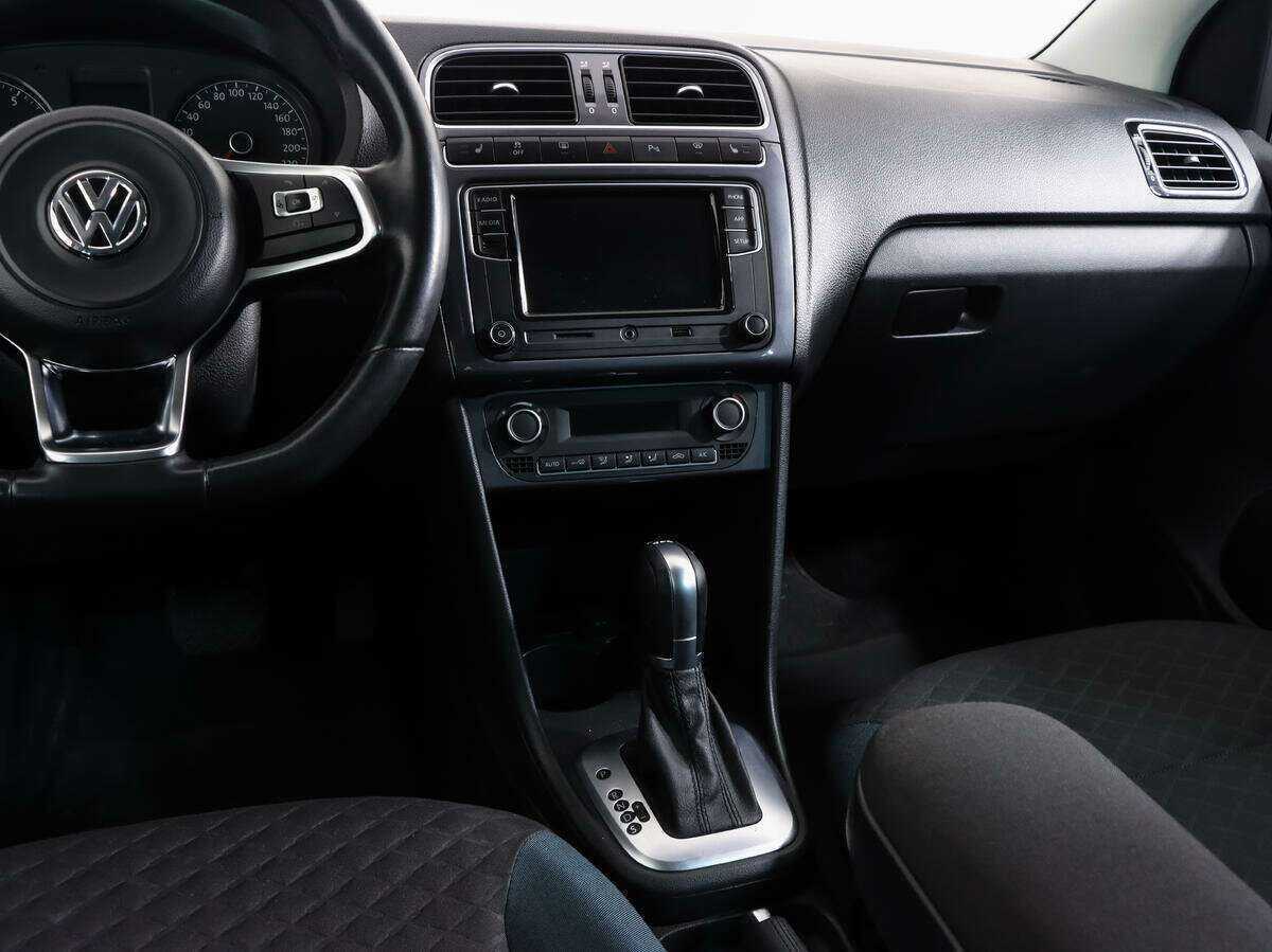 Купить Volkswagen Polo, 2019, 32 780 км, фото №9