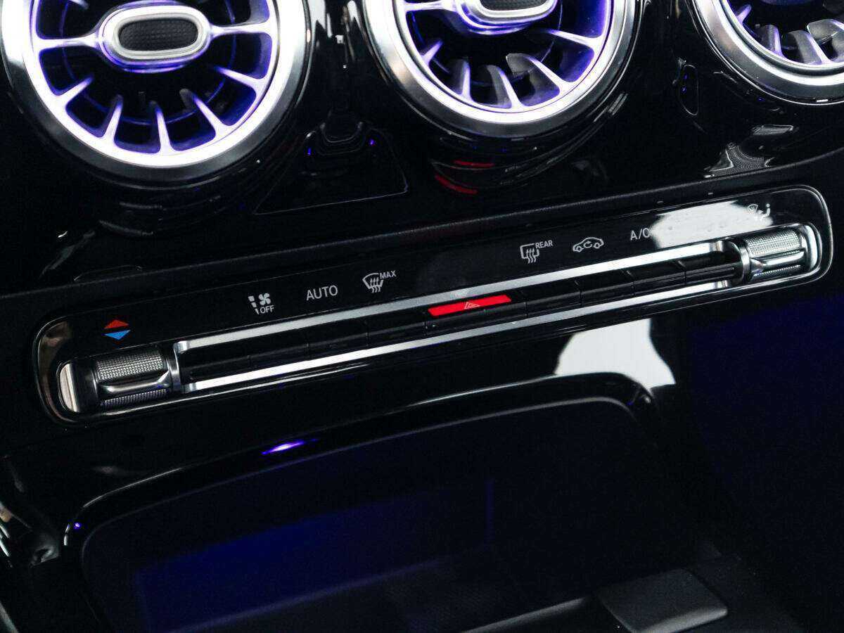 Купить Mercedes-Benz A-Класс 200, 2018, 82 380 км, фото №15