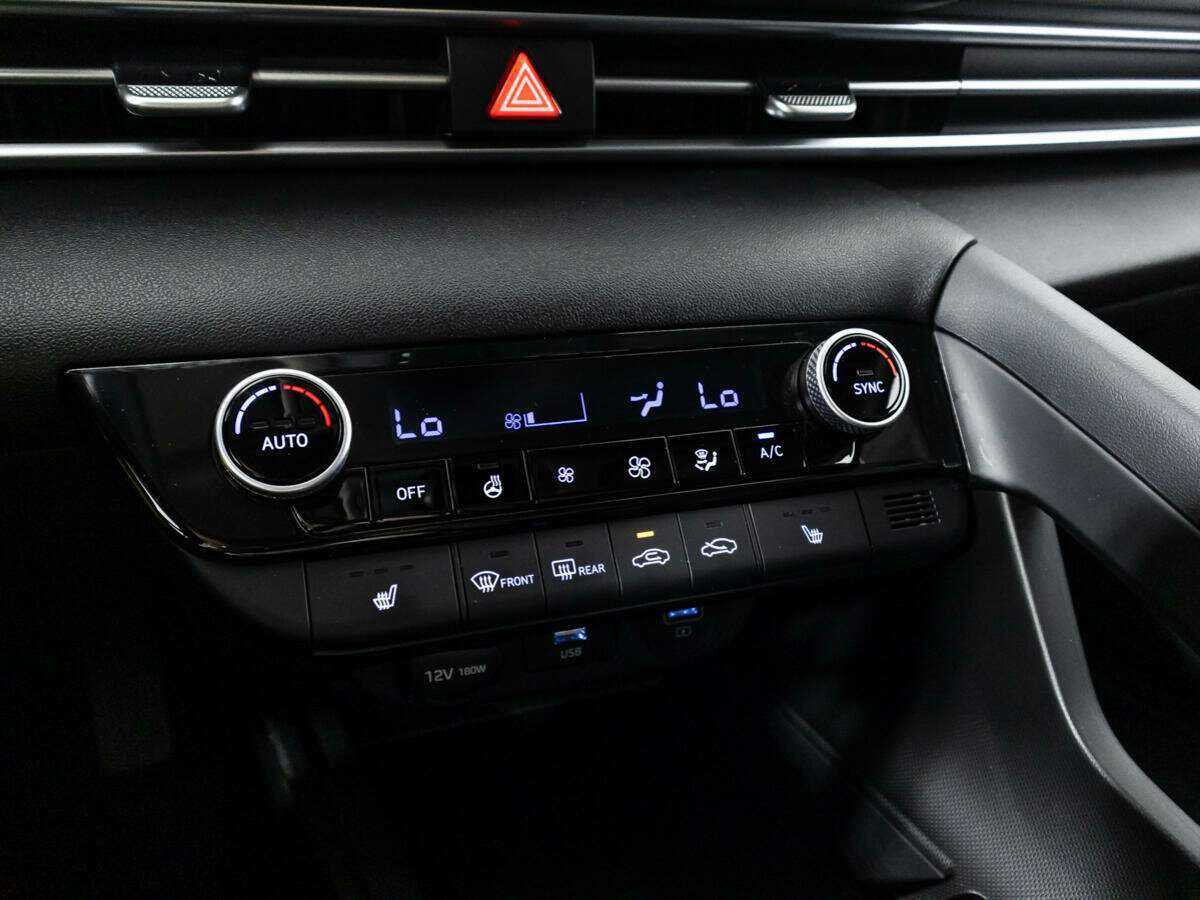 Купить Hyundai Elantra, 2021, 47 197 км, фото №17
