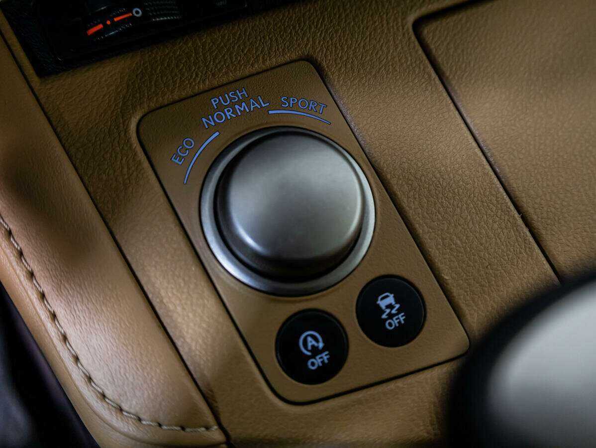 Купить Lexus ES 200, 2016, 133 020 км, фото №15