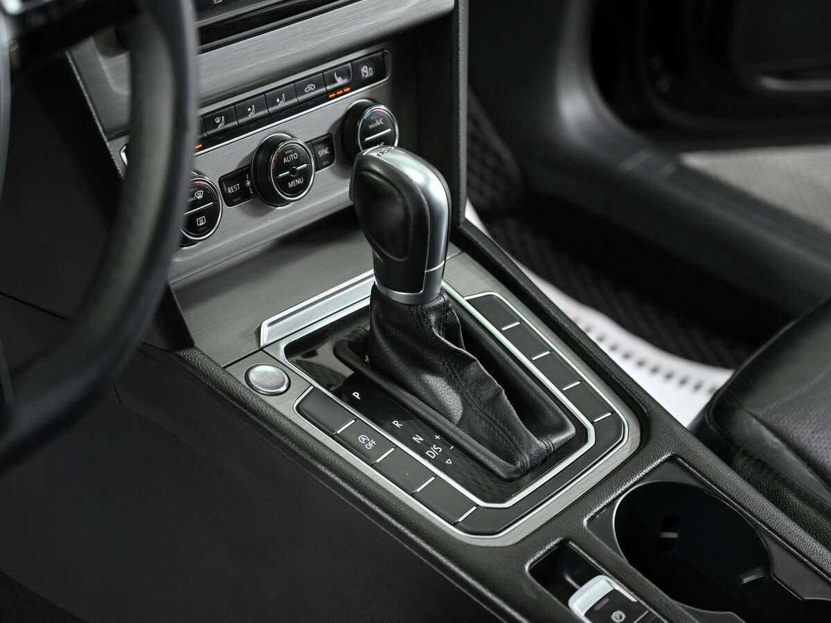 Купить Volkswagen Passat, 2016, 106 000 км, фото №10