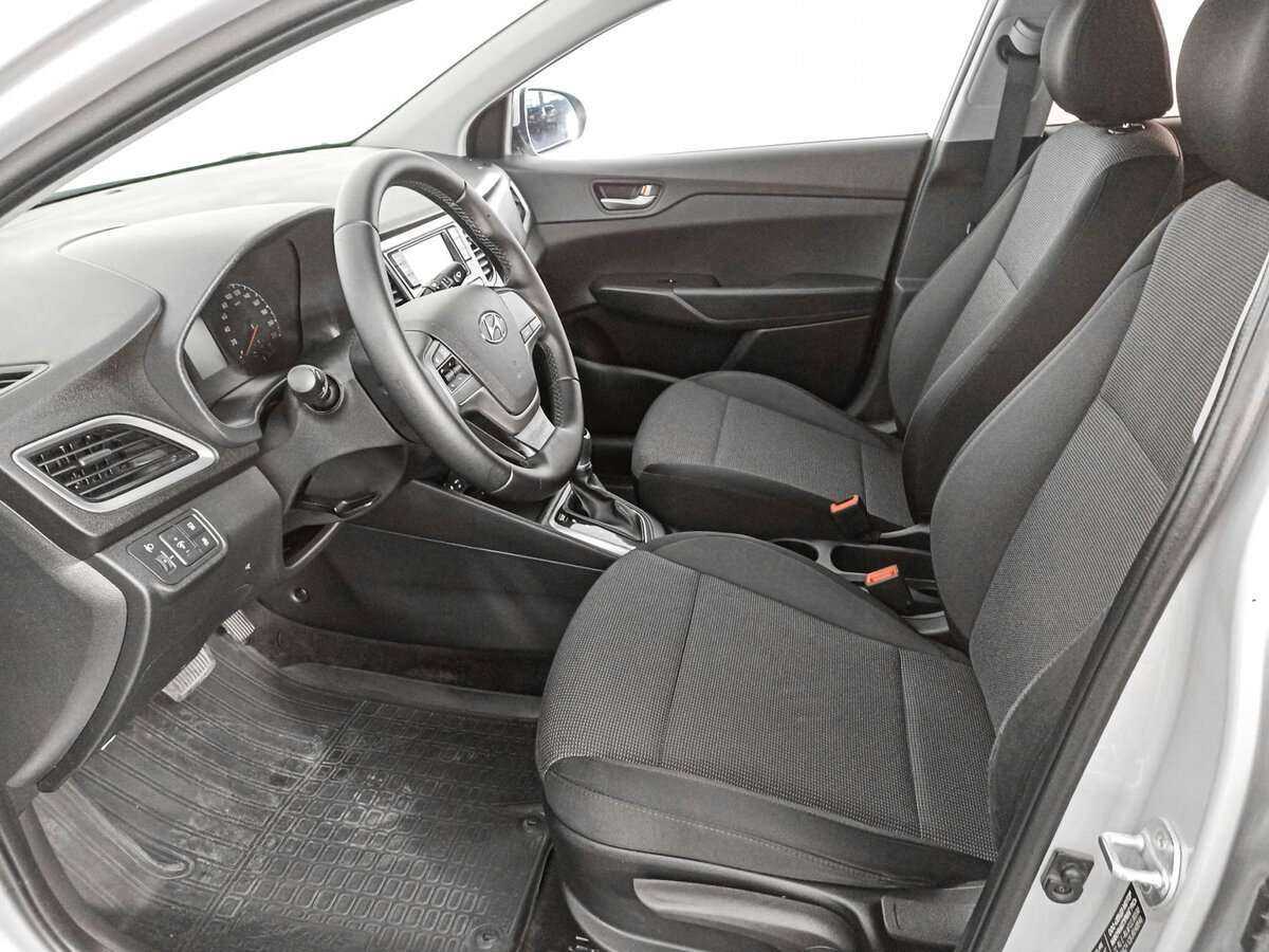 Купить Hyundai Solaris, 2017, 82 558 км, фото №14