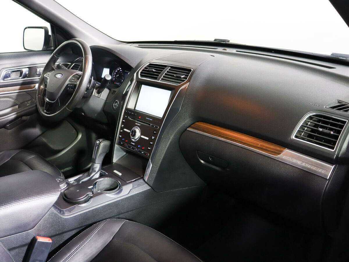 Купить Ford Explorer, 2016, 128 003 км, фото №7