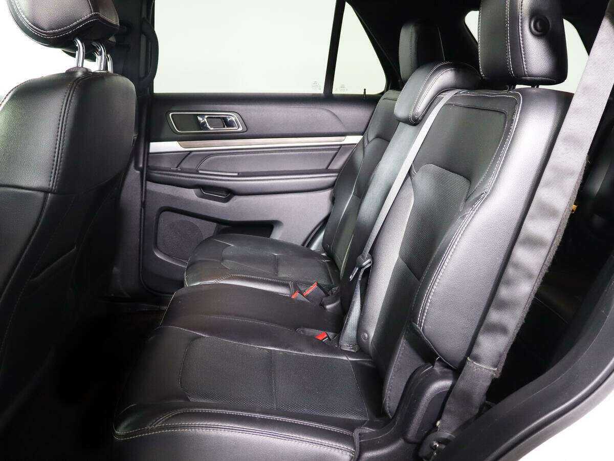 Купить Ford Explorer, 2016, 128 003 км, фото №8