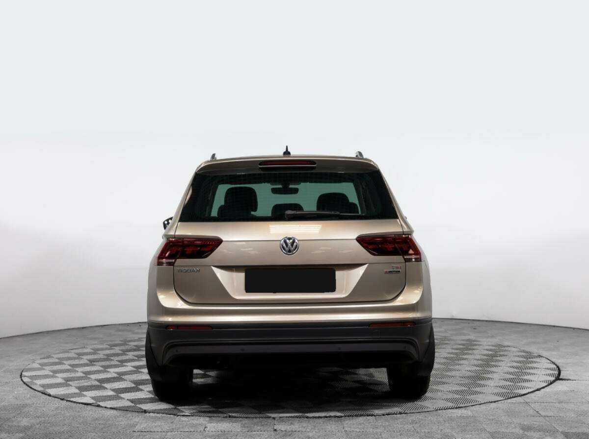 Купить Volkswagen Tiguan, 2017, 123 325 км, фото №5