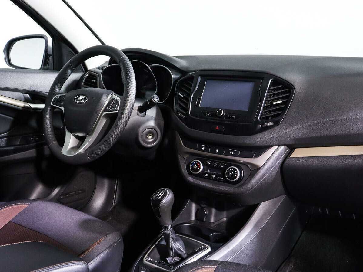 Купить Lada (ВАЗ) Vesta SW, 2019, 66 000 км, фото №9