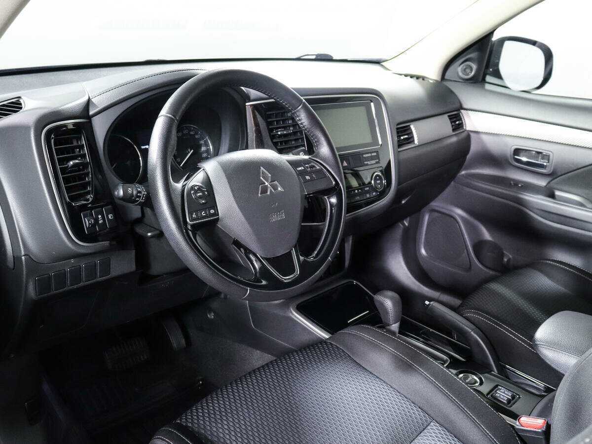 Купить Mitsubishi Outlander, 2018, 32 000 км, фото №12