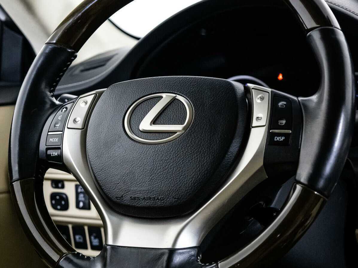 Купить Lexus ES 300h, 2014, 360 841 км, фото №11
