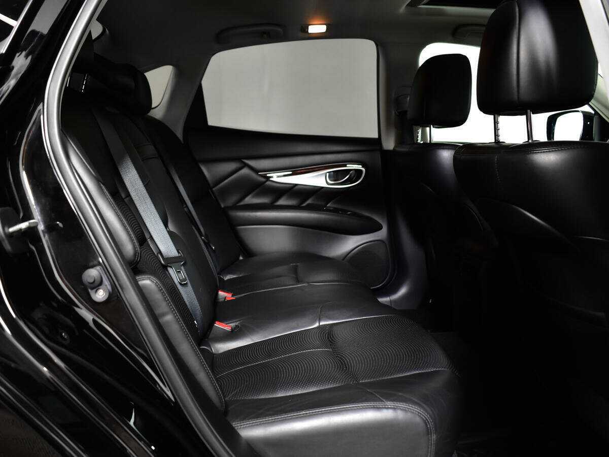 Купить Infiniti Q70, 2014, 106 853 км, фото №6