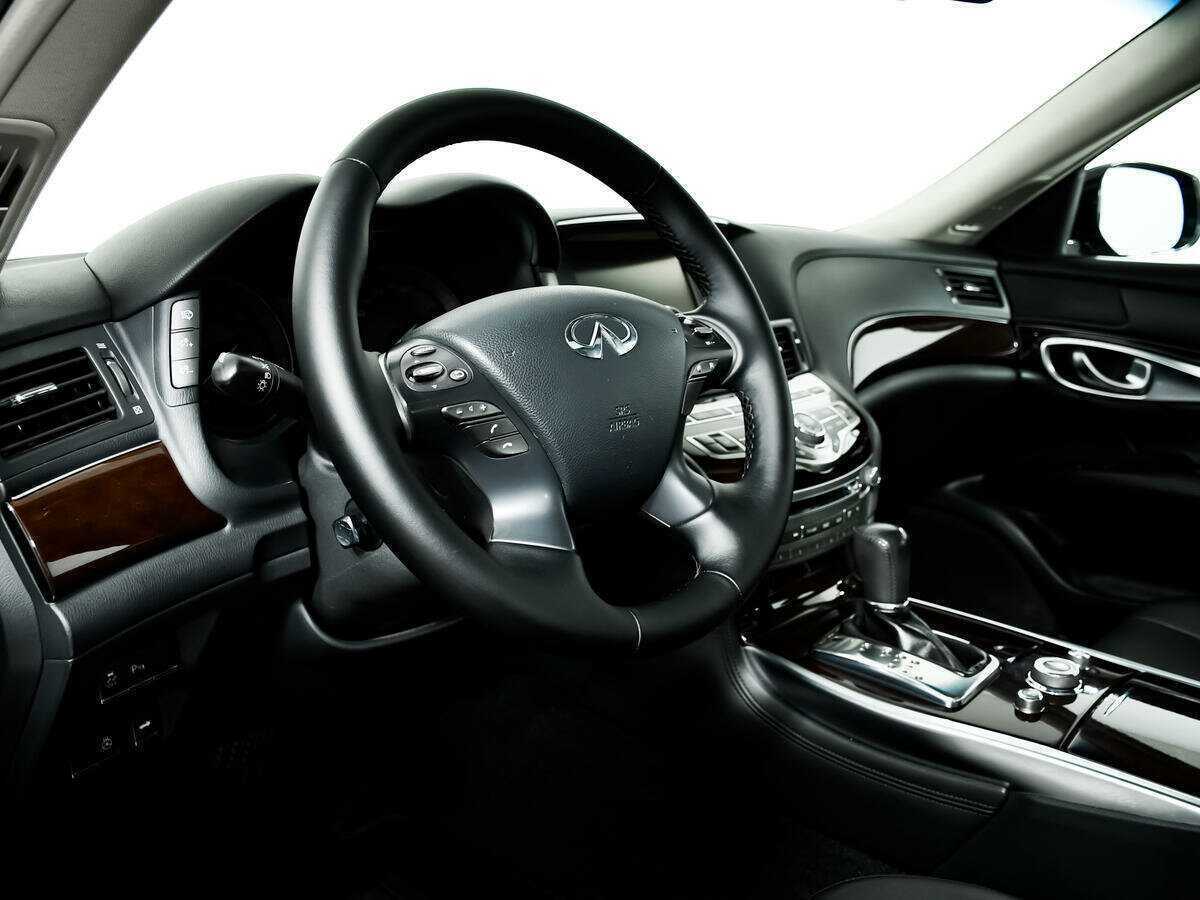 Купить Infiniti Q70, 2016, 300 524 км, фото №13