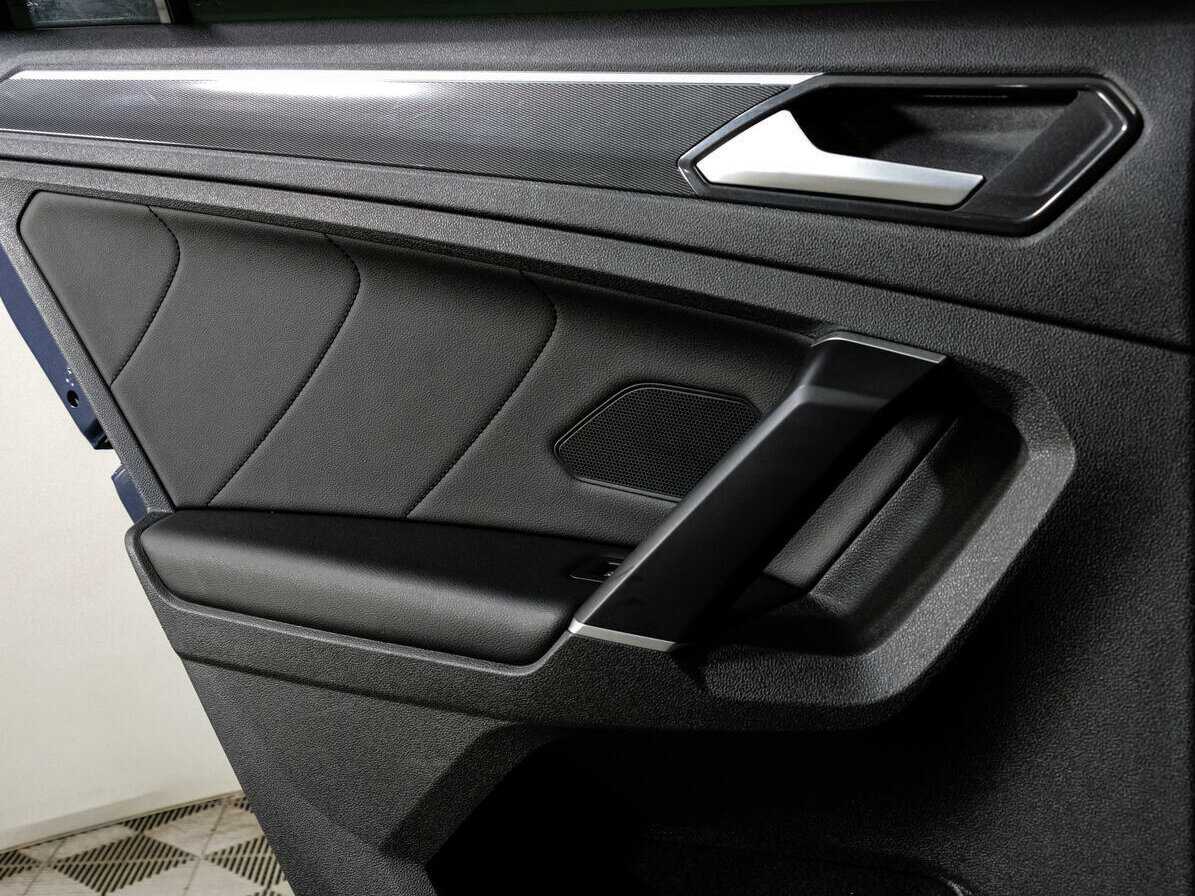 Купить Volkswagen Tiguan, 2017, 122 234 км, фото №16