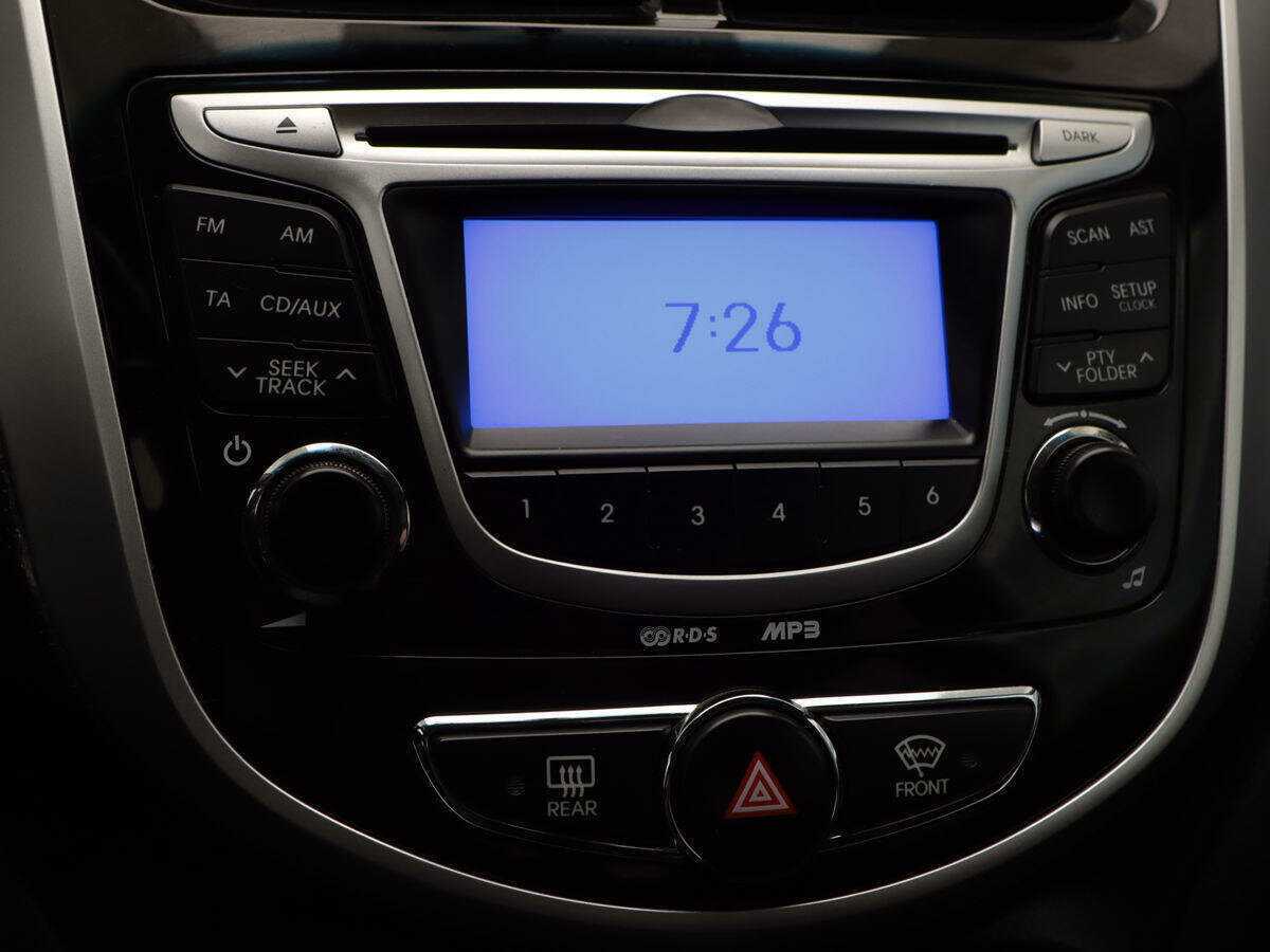 Купить Hyundai Solaris, 2013, 115 978 км, фото №16