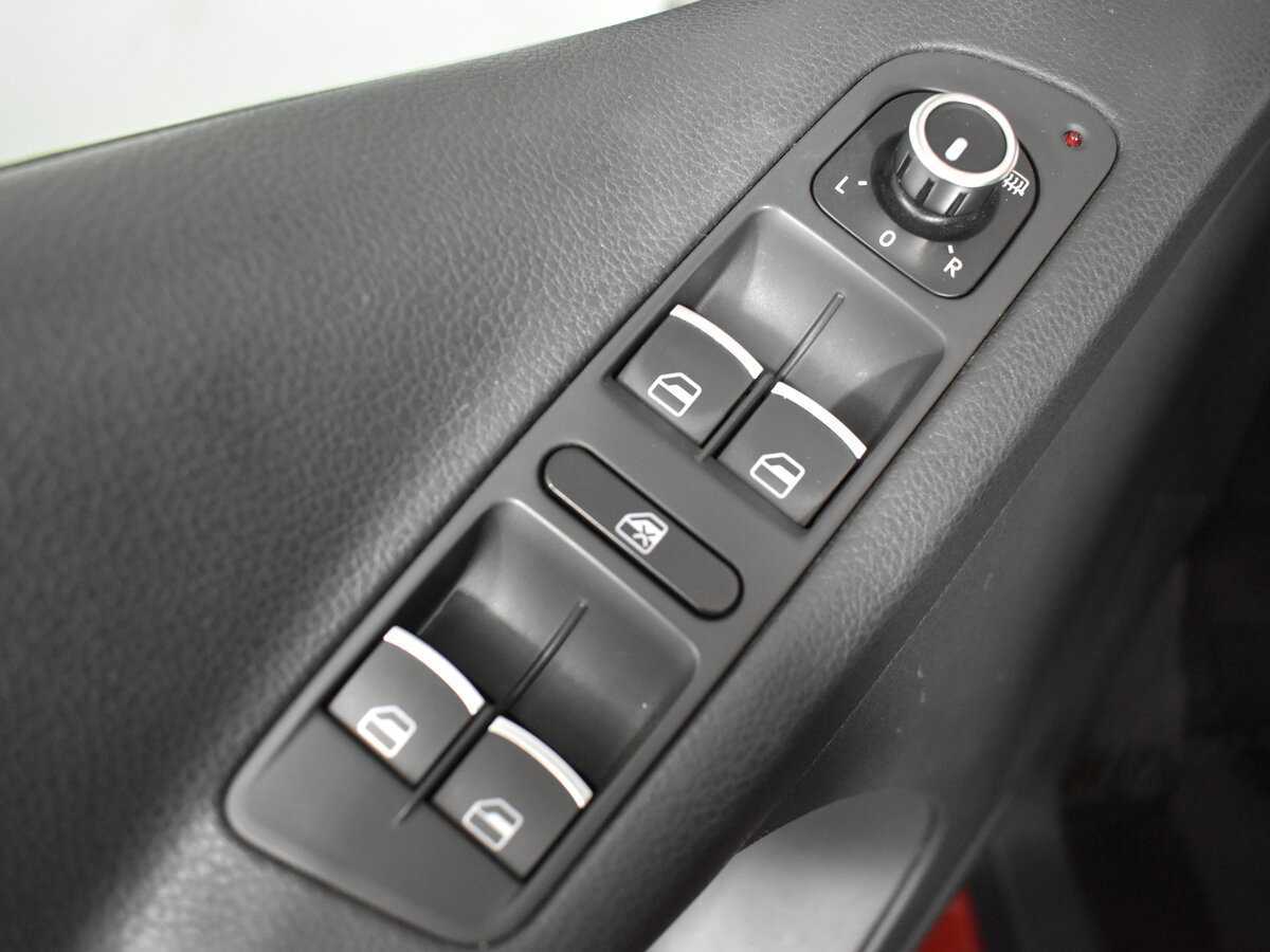 Купить Volkswagen Tiguan, 2012, 198 628 км, фото №6