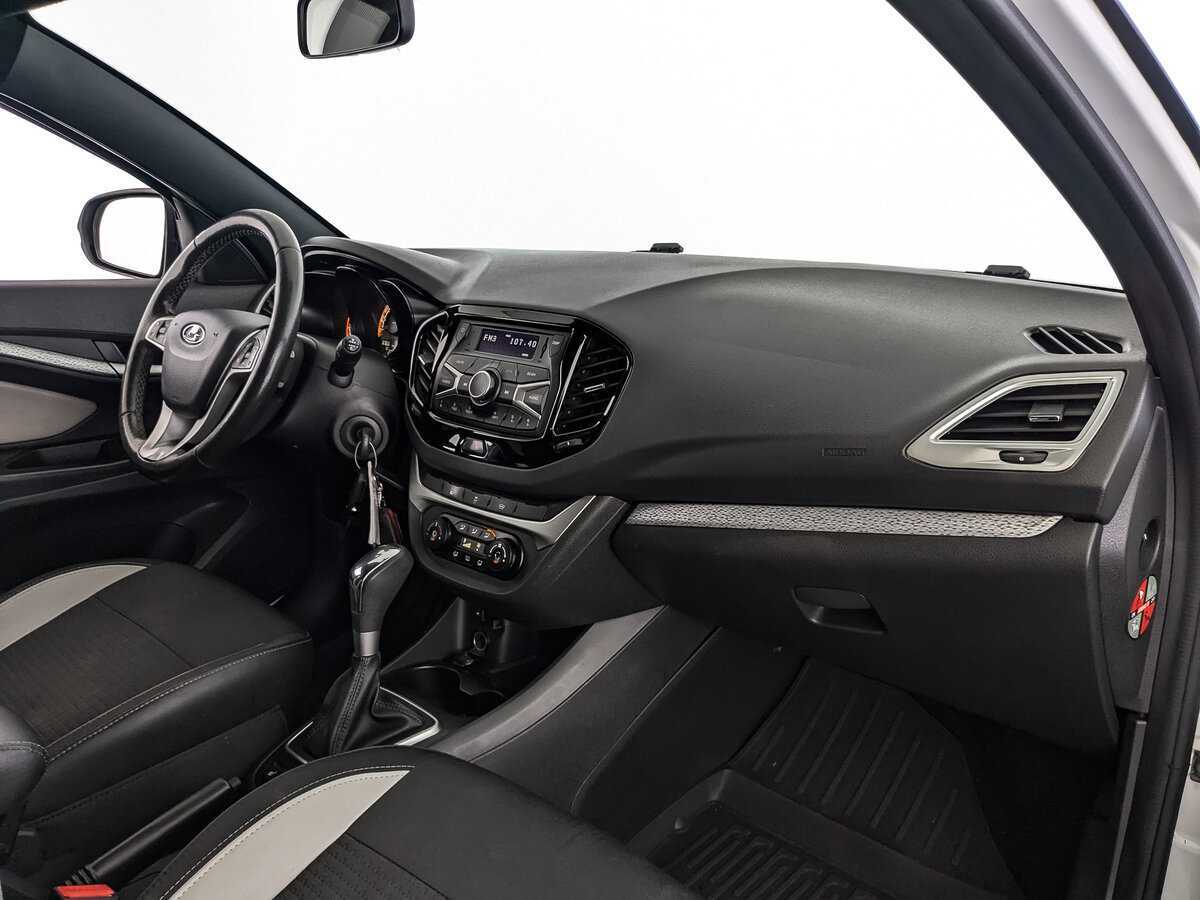 Купить Lada (ВАЗ) Vesta SW Cross, 2021, 68 000 км, фото №9