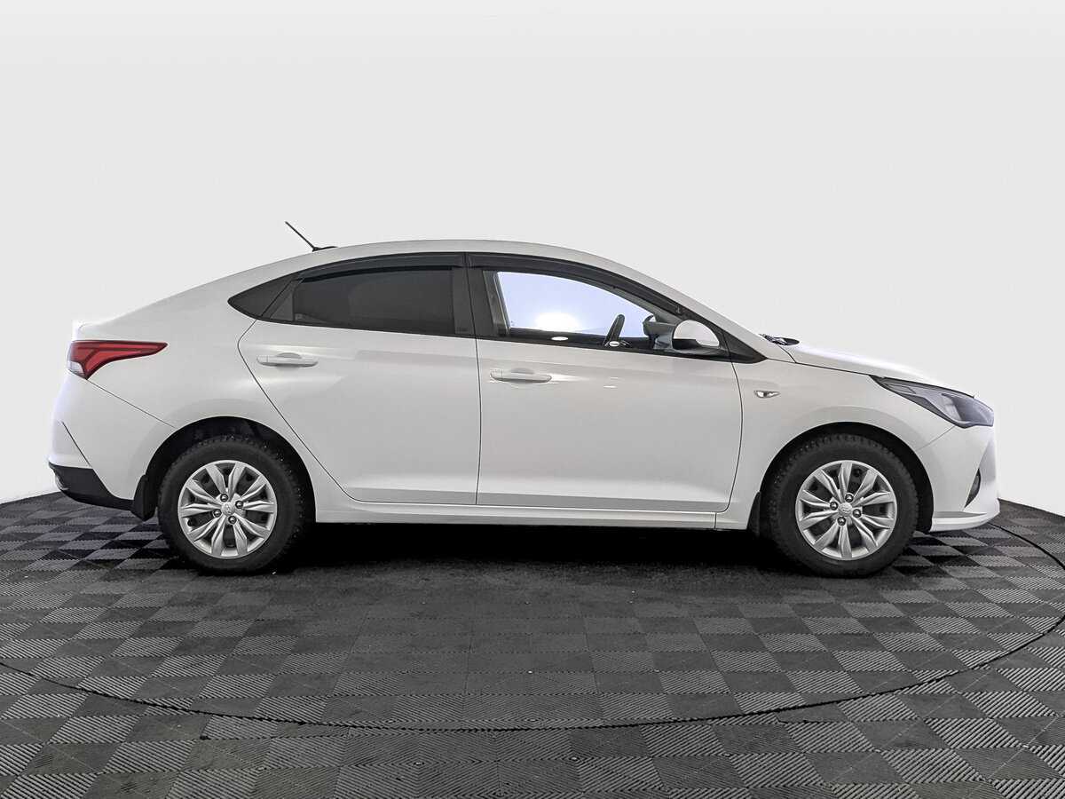 Купить Hyundai Solaris, 2022, 48 210 км, фото №4
