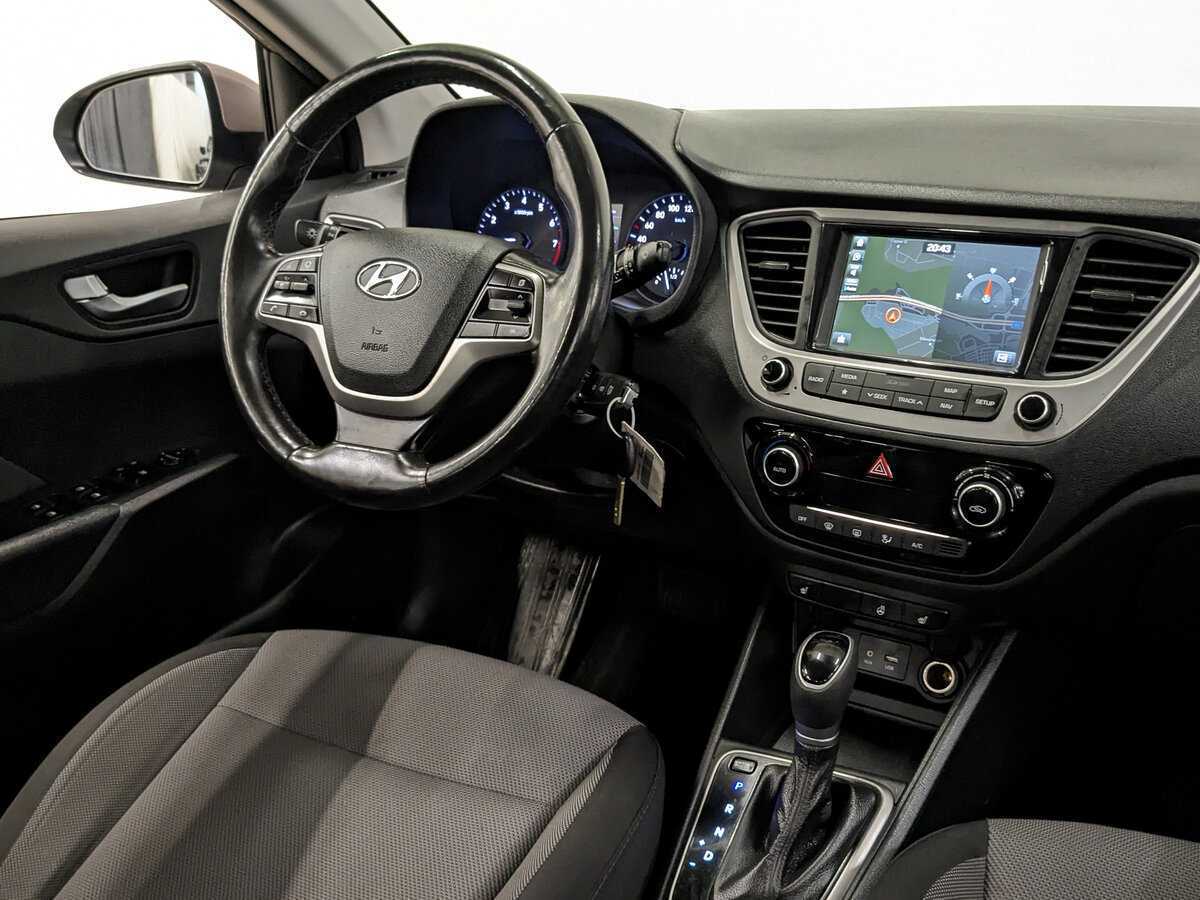Купить Hyundai Solaris, 2018, 129 664 км, фото №17