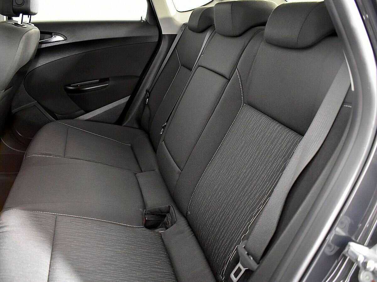 Купить Opel Astra, 2012, 210 302 км, фото №9