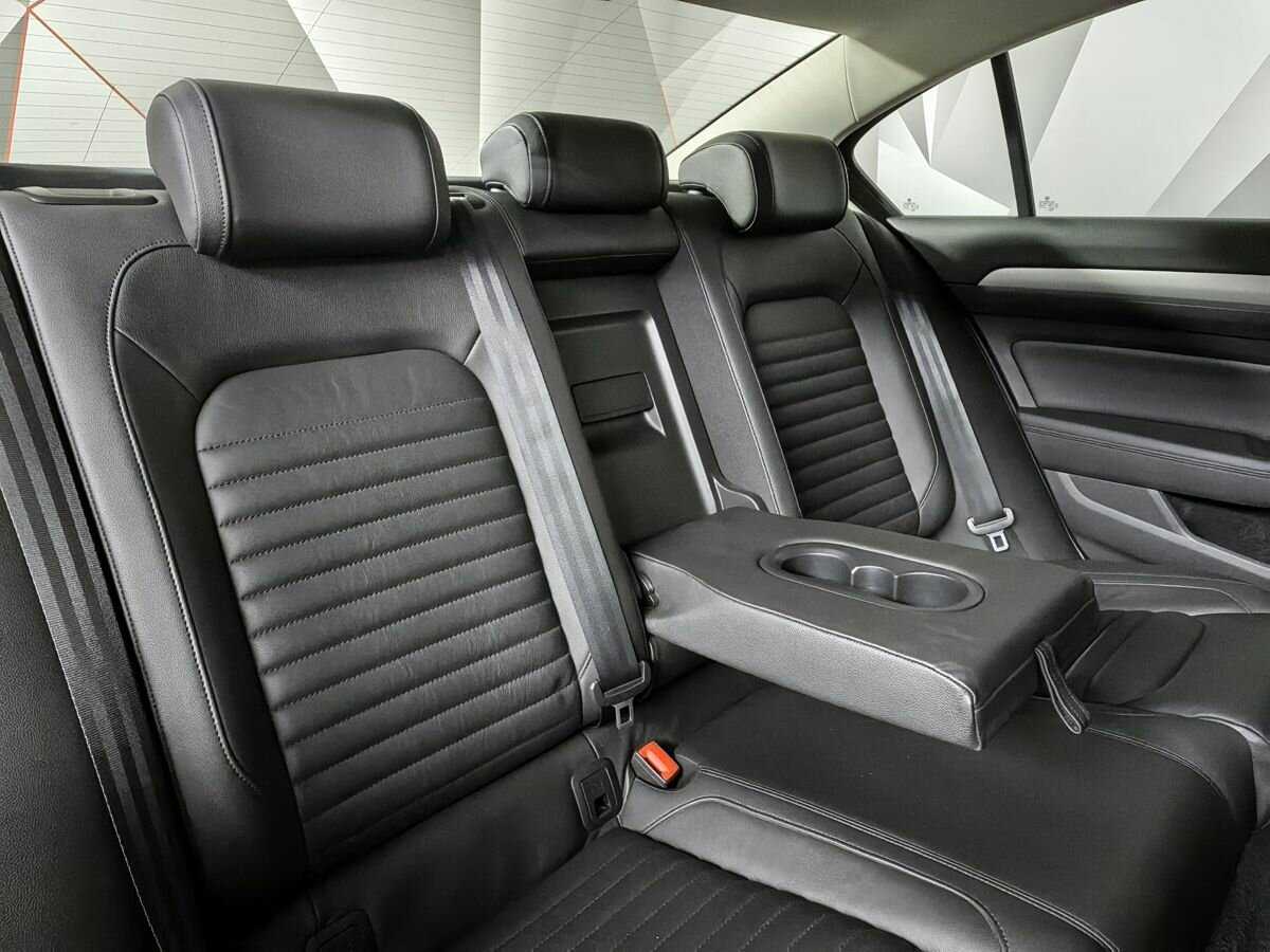 Купить Volkswagen Passat, 2017, 50 341 км, фото №13