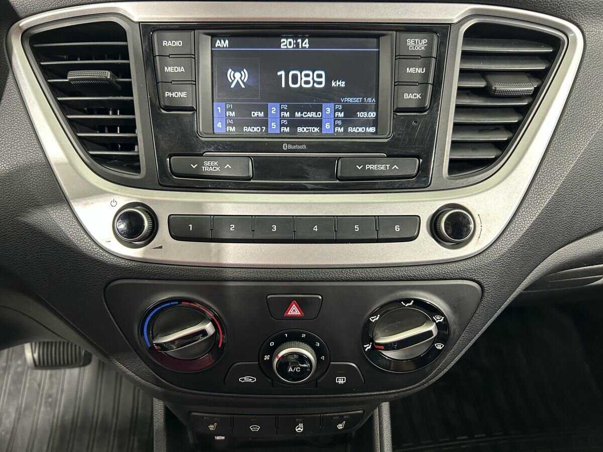 Купить Hyundai Solaris, 2017, 255 365 км, фото №12