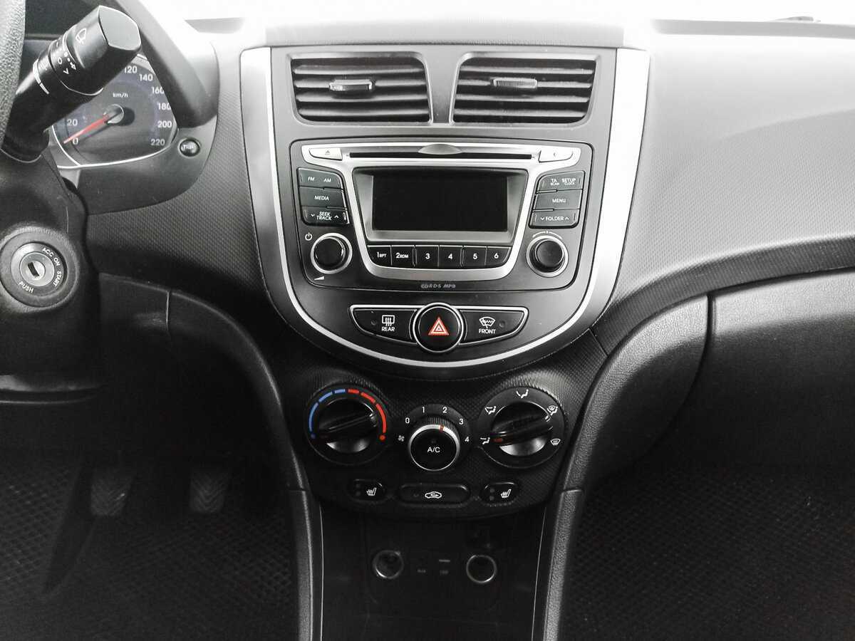 Купить Hyundai Solaris, 2015, 136 002 км, фото №13