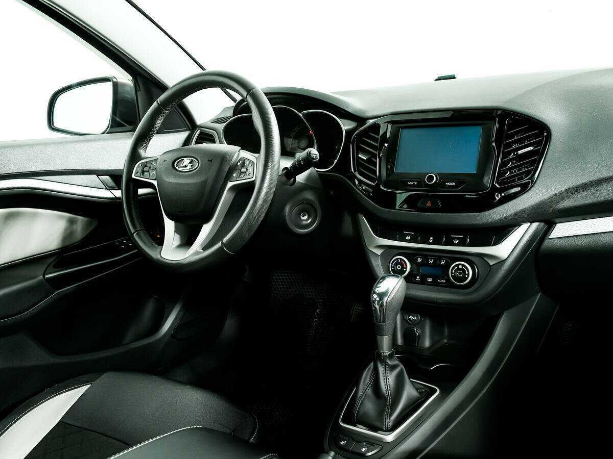 Купить Lada (ВАЗ) Vesta SW Cross, 2019, 65 860 км, фото №9