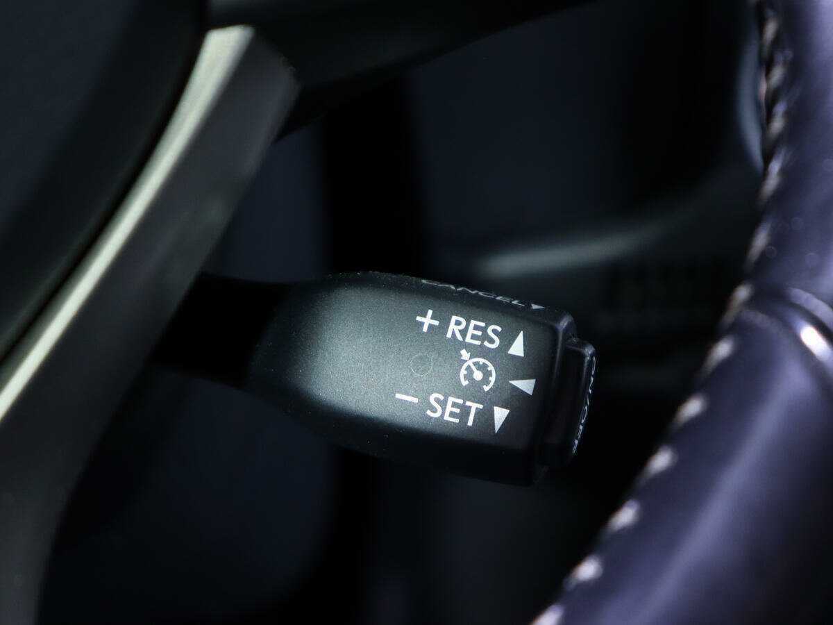 Купить Lexus ES 200, 2016, 123 000 км, фото №20